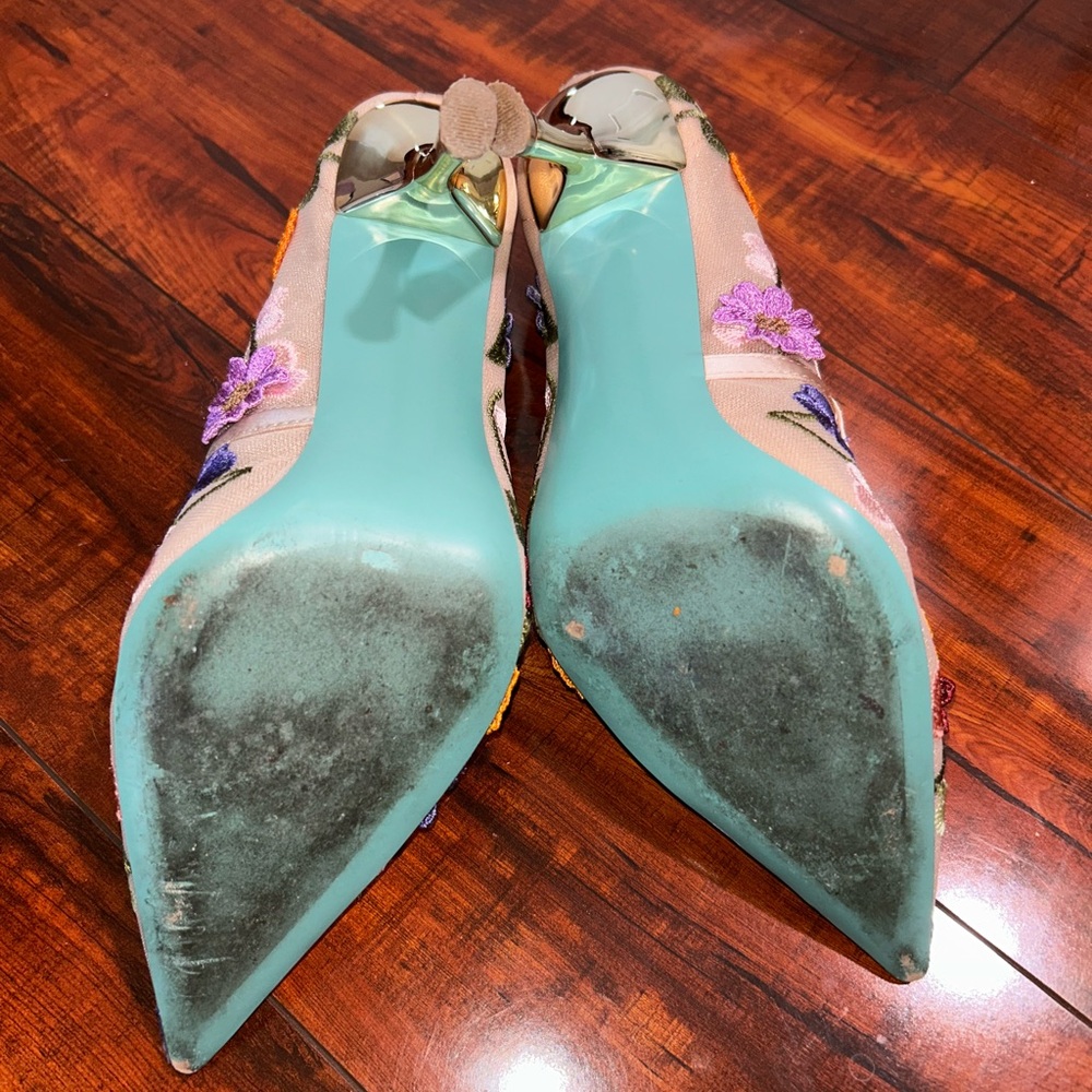 Betsey Johnson Colorful Floral Aimey Embroidered Heels Size 8.5 - Picture 8 of 8